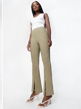 OAK + FORT Split Flare Hem Pants Size Medium Moss